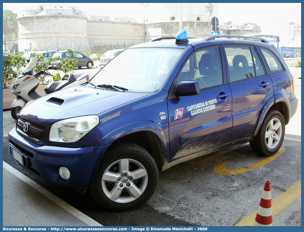 -
Corpo delle Capitanerie di Porto
Guardia Costiera
Toyota Rav4 II serie
Parole chiave: Guardia Costiera;Capitaneria di Porto;Capitanerie di Porto;Toyota;Rav4;Rav 4