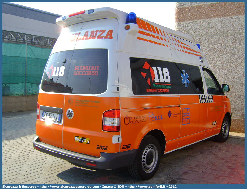 BRAVO 05
118 Romagna Soccorso
Ambito Territoriale di Rimini
Volkswagen Transporter T5 restyling
Allestitore EDM S.r.l.
Parole chiave: 118;Romagna;Soccorso;Rimini;Ambulanza;Autoambulanza;Volkswagen;Transporter;T5