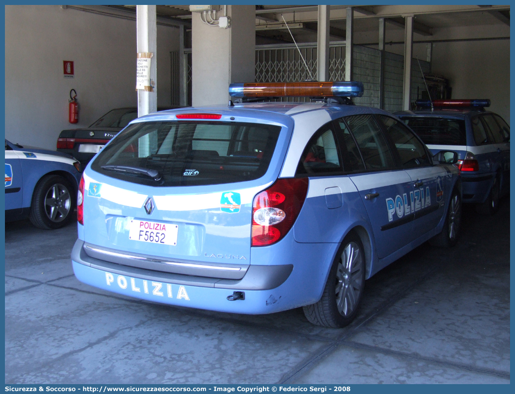 Polizia F5652
Polizia di Stato
Polizia Stradale
Autostrade per l'Italia S.p.A.
Renault GrandTour restyling
Parole chiave: Polizia di Stato;Polizia Stradale;Autostrade per l'Italia S.p.A.;Autostrade S.p.A.;Autostrade;Italia;Renault;GrandTour