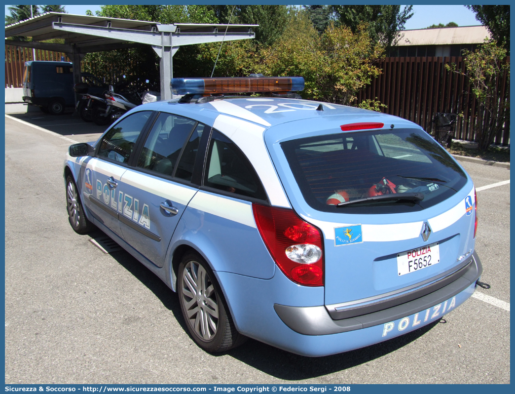 Polizia F5652
Polizia di Stato
Polizia Stradale
Autostrade per l'Italia S.p.A.
Renault GrandTour restyling
Parole chiave: Polizia di Stato;Polizia Stradale;Autostrade per l'Italia S.p.A.;Autostrade S.p.A.;Autostrade;Italia;Renault;GrandTour