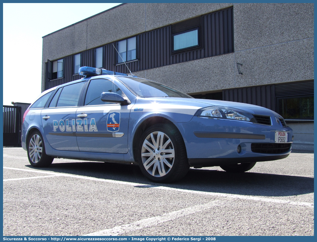 Polizia F5652
Polizia di Stato
Polizia Stradale
Autostrade per l'Italia S.p.A.
Renault GrandTour restyling
Parole chiave: Polizia di Stato;Polizia Stradale;Autostrade per l'Italia S.p.A.;Autostrade S.p.A.;Autostrade;Italia;Renault;GrandTour