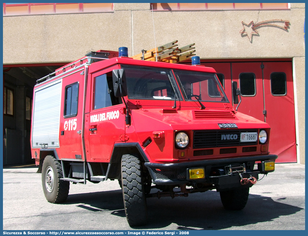 VF 16687
Corpo Nazionale Vigili del Fuoco
Iveco 40-10WM
Allestitore Baribbi S.p.A.
Parole chiave: VF;V.F.;VVF;V.V.F.;Corpo;Nazionale;Vigili;del;Fuoco;Polisoccorso;Iveco;40-10WM;40;10;WM;VM90;VM 90;Magirus