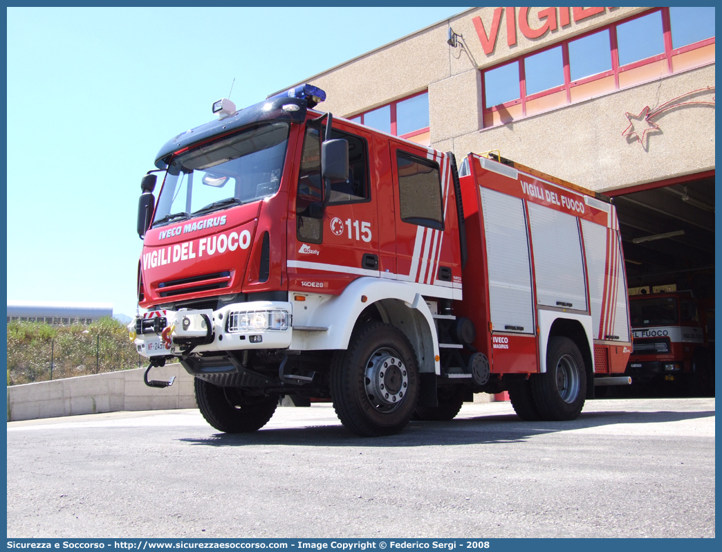 VF 24574
Corpo Nazionale Vigili del Fuoco
Iveco Magirus EuroCargo 
140E28 4x4 II serie "Grizzly"
Parole chiave: VVF;V.V.F.;Corpo;Nazionale;Vigili;del;Fuoco;AutoPompaSerbatoio;APS;A.P.S.;Iveco;Magirus;Grizzly;140E28;4x4