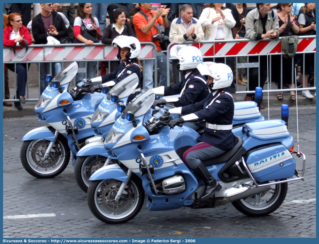 -
Polizia di Stato
Polizia Stradale
Bmw R850RT II serie
Parole chiave: Polizia di Stato;Polizia;PS;Polizia Stradale;BMW;R850;RT