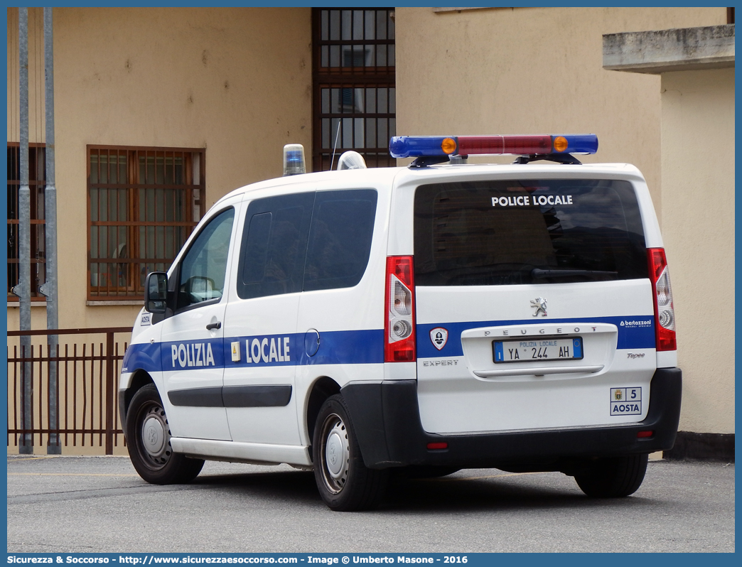 Polizia Locale YA244AH
Polizia Locale
Comune di Aosta
Peugeot Expert Tepee III serie
Allestitore Bertazzoni S.r.l.
Parole chiave: Polizia;Locale;Municipale;Aosta;Peugeot;Expert;Tepee;Bertazzoni;YA244AH;YA 244 AH