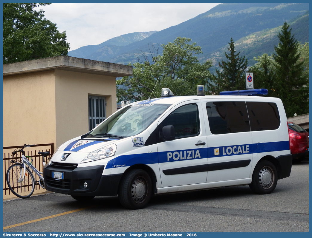 Polizia Locale YA244AH
Polizia Locale
Comune di Aosta
Peugeot Expert Tepee III serie
Allestitore Bertazzoni S.r.l.
Parole chiave: Polizia;Locale;Municipale;Aosta;Peugeot;Expert;Tepee;Bertazzoni;YA244AH;YA 244 AH