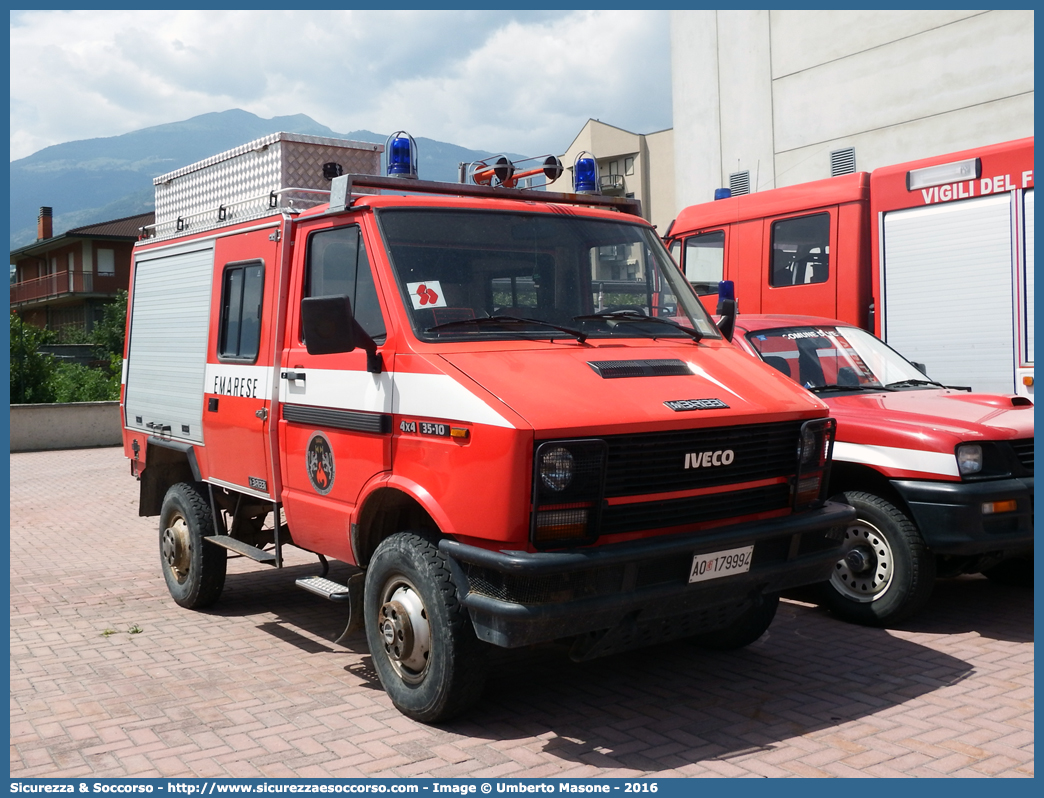 -
Vigili del Fuoco
Regione Autonoma Valle d'Aosta
Distaccamento Volontari di Emarese
Iveco Daily 35-10 4x4 I serie
Allestitore Baribbi S.p.A.
Parole chiave: VF;V.F.;Vigili;Fuoco;Regione;Autonoma;Valle;Aosta;Volontari;Emarese;Iveco;Daily;35-10;35 - 10;4x4;4 x 4;Baribbi