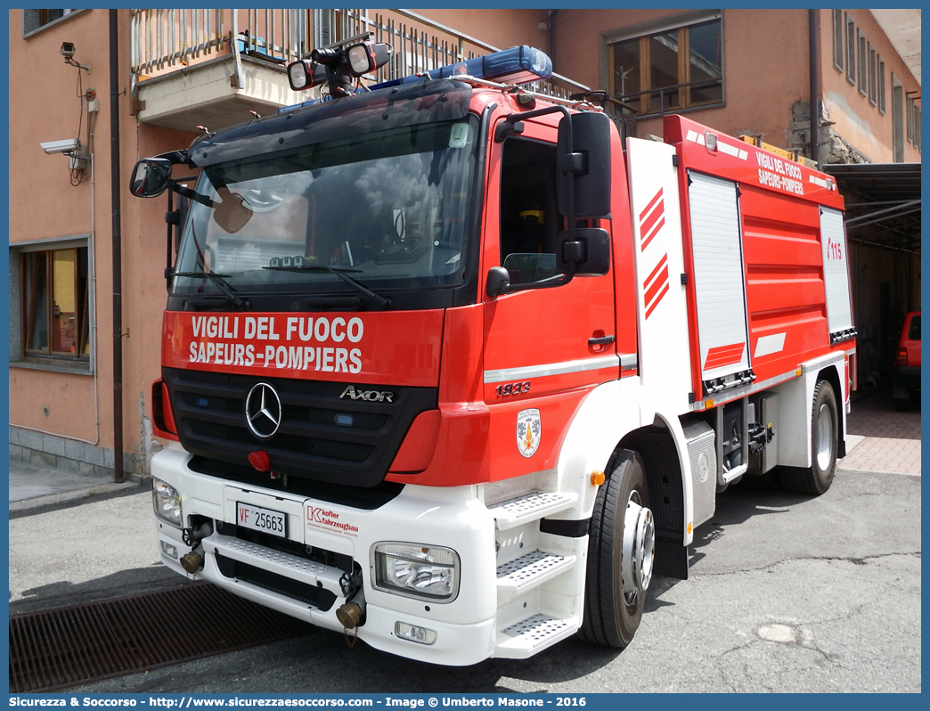 VF 25663
Vigili del Fuoco
Regione Autonoma Valle d'Aosta
Mercedes Benz Axor 1833
Allestitore Kofler Fahrzeugbau S.n.c.
Parole chiave: VVF;V.V.F.;Vigili;del;Fuoco;Regione;Autonoma;Valle;Aosta;Mercedes Benz;Axor;1833;Kofler;Fahrzeugbau