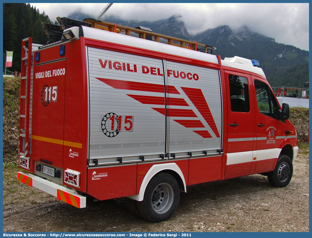 VF 26321
Corpo Nazionale Vigili del Fuoco
Mercedes Benz Sprinter 4x4 II serie
Allestitore Brandschutz S.r.l.
Parole chiave: Corpo;Nazionale;Vigili del Fuoco;Vigili;Fuoco;Polisoccorso;Mercedes Benz;Sprinter;4x4;4 x 4;Brandschutz;Rosenbauer