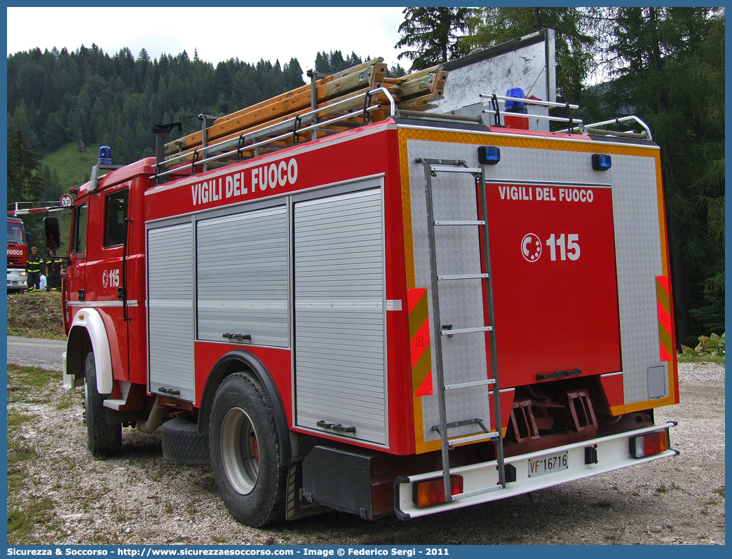 VF 16716
Corpo Nazionale Vigili del Fuoco
Iveco 190-26
Allestitore Baribbi S.p.A.
Parole chiave: VVF;V.V.F.;Corpo;Nazionale;Vigili;del;Fuoco;AutoPompaSerbatoio;APS;A.P.S.;Iveco;190;26;190-26;Baribbi