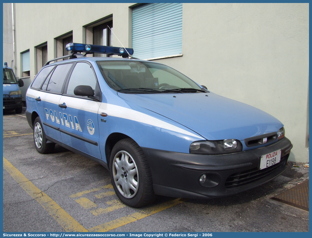 Polizia E1198
Polizia di Stato
Fiat Marea Weekend
Parole chiave: Polizia di Stato;Polizia;PS;Fiat;Marea Weekend