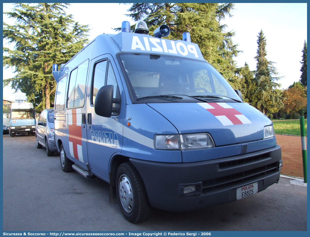 Polizia E8825
Polizia di Stato
Reparto Mobile
Servizio Sanitario
Fiat Ducato II serie
Allestitore Boneschi S.r.l.
Parole chiave: Polizia;Stato;PS;P.S.;Reparto;Mobile;Servizio;Sanitario;Ambulanza;Autoambulanza;Fiat;Ducato;Savio