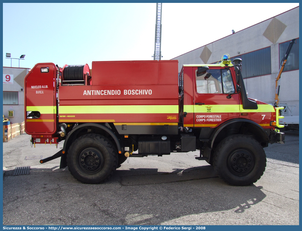 CF 064 AO
Corpo Forestale
Regione Valle d'Aosta
Mercedes Benz Unimog U4000
Parole chiave: Corpo;Forestale;Aosta;CF;C.F.;AO;A.O.;Mercedes Benz;Unimog;U4000;CF064AO;CF 064 AO