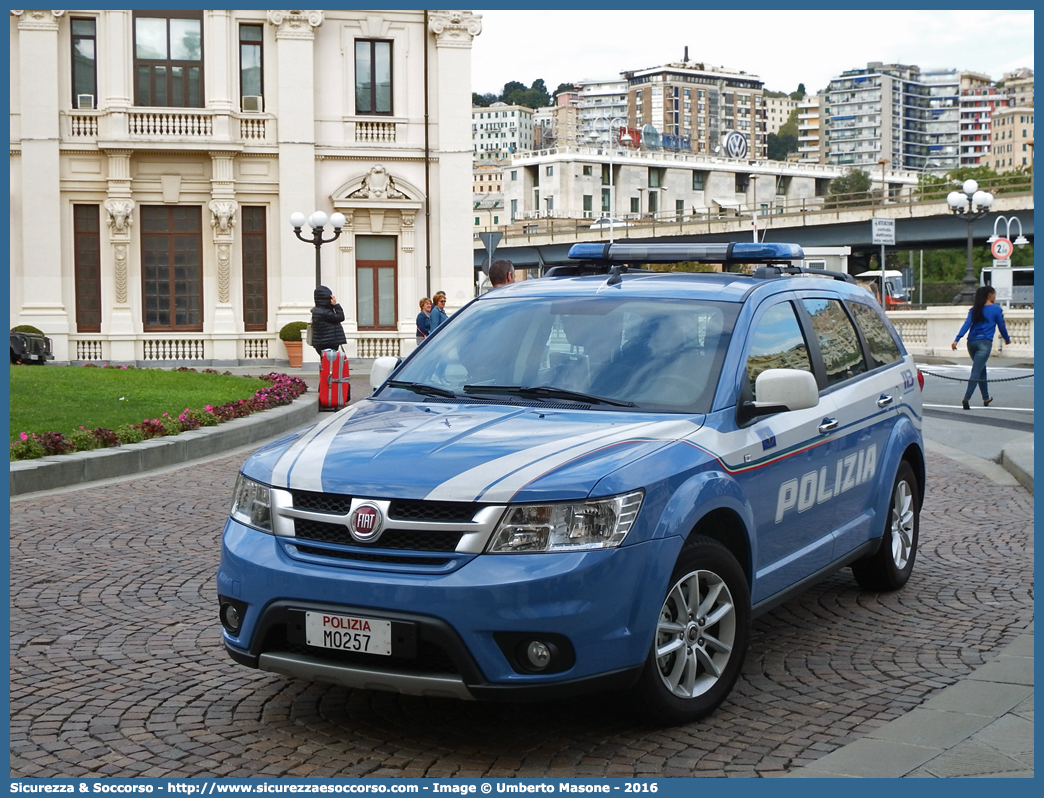 Polizia M0257
Polizia di Stato
Polizia Stradale
Fiat Freemont
(II fornitura)
Parole chiave: PS;P.S.;Polizia;di;Stato;Pubblica;Sicurezza;Stradale;Fiat;Freemont