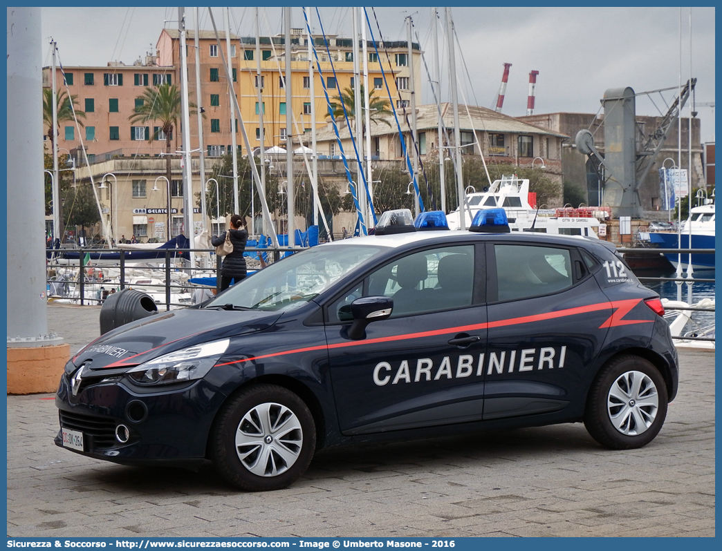 CC DK264
Arma dei Carabinieri
Renault Clio VI serie
Allestitore Focaccia Group S.r.l.
Parole chiave: CC;C.C.;Arma;dei;Carabinieri;Nucleo;Radiomobile;Radio;Mobile;Pattuglia;Pattuglie;Mobile;Mobili;di;Zona;Focaccia;Renault;Clio