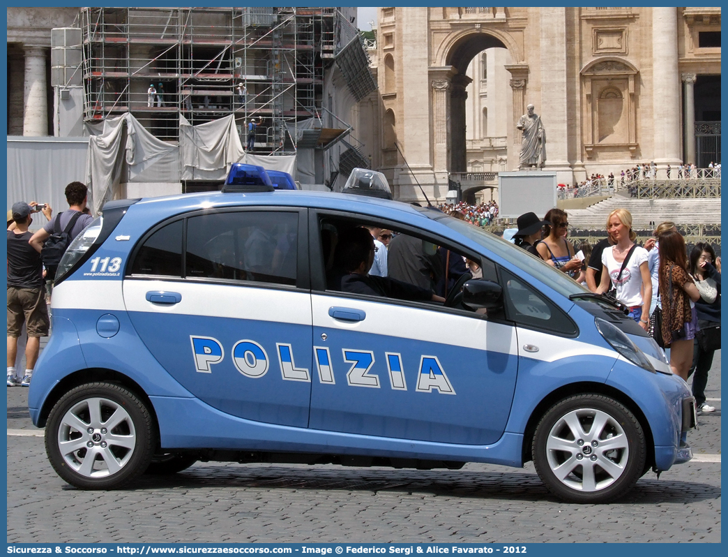 Polizia H6283
Polizia di Stato
Ispettorato di Pubblica Sicurezza "Vaticano"
Citroen C-Zero
Parole chiave: Polizia;Stato;Polizia di Stato;Ispettorato;Pubblica Sicurezza;Vaticano;Citroen;CZero;C Zero;C-Zero;C - Zero;C0;C 0;H6283