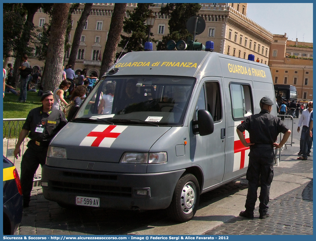 GdiF 599AV
Guardia di Finanza
Servizio Sanitario
Fiat Ducato II serie
Parole chiave: GdiF;G.D.F.;GDF;Guardia;di;Finanza;Ambulanza;Fiat;Ducato;599AV