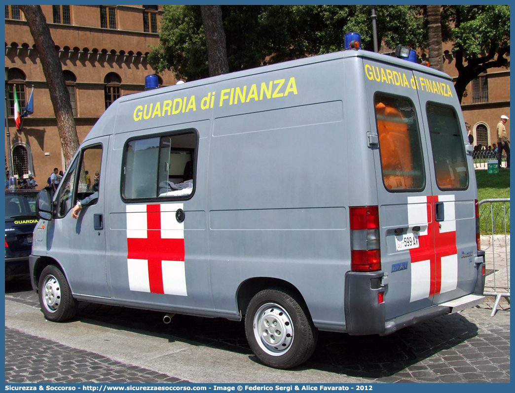 GdiF 599AV
Guardia di Finanza
Servizio Sanitario
Fiat Ducato II serie
Parole chiave: GdiF;G.D.F.;GDF;Guardia;di;Finanza;Ambulanza;Fiat;Ducato;599AV