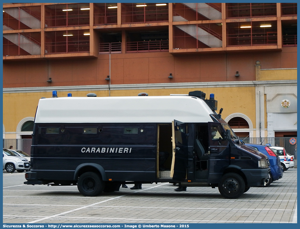 CC AS715
Arma dei Carabinieri
Battaglioni Mobili
Iveco TurboDaily 59-12 II serie
Parole chiave: CC;C.C.;Arma;dei;Carabinieri;Battaglioni;Mobili;Battaglione;Mobile;Iveco;TurboDaily;59-12;59.12;59;12;Blindato;Ordine;Pubblico