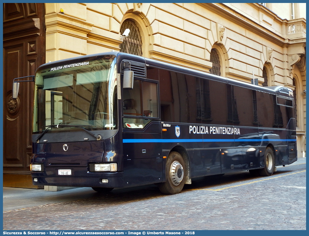 Polizia Penitenziaria 116AE
Polizia Penitenziaria
Irisbus Orlandi Myway
Parole chiave: PolPen;Pol.Pen.;AdiC;A.diC.;Agenti di Custodia;Polizia Penitenziaria;Irisbus;Orlandi;Myway;116AE