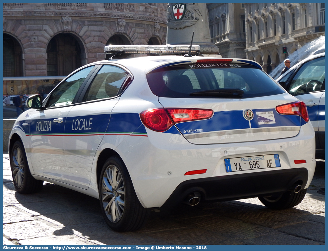 Polizia Locale YA695AF
Polizia Locale
Comune di Loano
Alfa Romeo Nuova Giulietta
I serie II restyling
Allestitore Bertazzoni S.r.l.
Parole chiave: Polizia;Locale;Municipale;Loano;Alfa Romeo;Nuova Giulietta;Bertazzoni;YA695AF;YA 695 AF