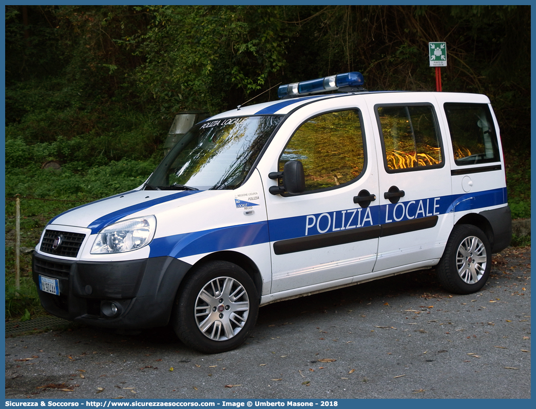 Polizia Locale YA974AA
Polizia Locale
Comune di Recco
Fiat Doblò I serie restyling
(variante)
Parole chiave: Polizia;Locale;Municipale;Recco;Fiat;Doblò;Doblo;YA974AA;YA 974 AA