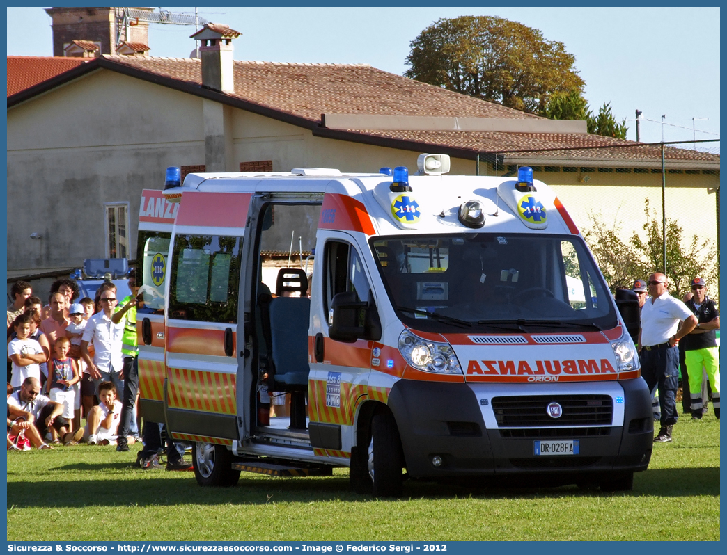 18856
SUEM 118 Treviso Emergenza
Azienda ULSS 2 - Marca Trevigiana
Fiat Ducato III serie
Allestitore Orion S.r.l.
Parole chiave: 118;Treviso;Asolo;Emergenza;SUEM;S.U.E.M.;Ambulanza;Fiat;Ducato;X250;Orion