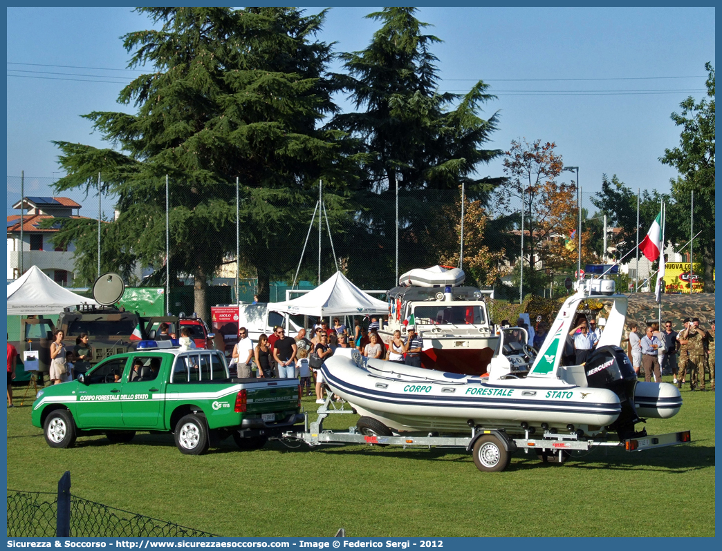 -
Corpo Forestale dello Stato
Servizio Nautico
Battello Pneumatico
Parole chiave: Corpo;Forestale;Stato;Corpo Forestale dello Stato;CFS;C.F.S.;Servizio;Nautico;Imbarcazione;Gommone;Battello;Pneumatico