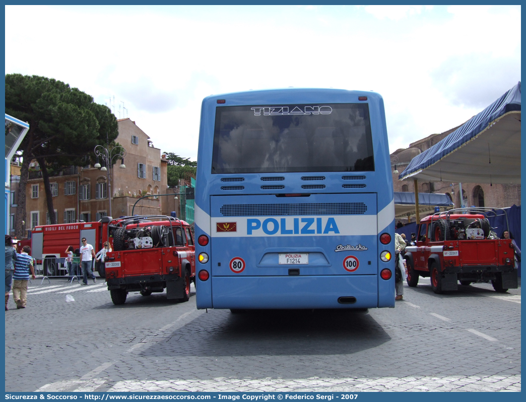 Polizia F1214
Polizia di Stato
Reparto Mobile
Dallavia Tiziano
Parole chiave: PS;P.S.;Polizia;Polizia di Stato;Reparto Mobile;Dallavia;Tiziano