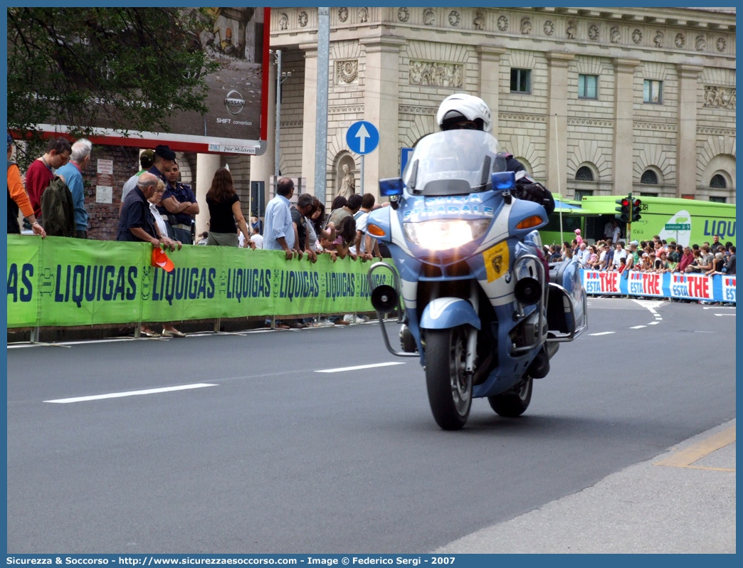 -
Polizia di Stato
Polizia Stradale
Bmw R850RT II serie
Parole chiave: Polizia di Stato;Polizia;PS;Polizia Stradale;BMW;R850;RT