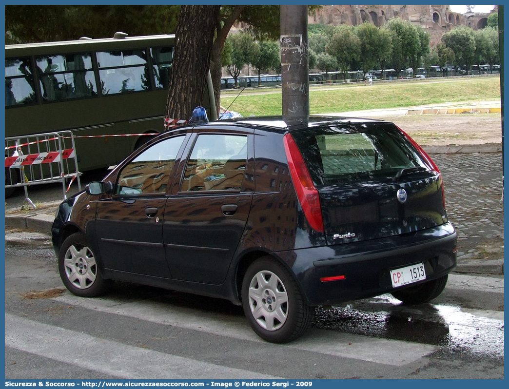 CP 1513
Corpo delle Capitanerie di Porto
Guardia Costiera 
Fiat Punto III serie
Parole chiave: CP;C.P.;GC;G.C.;Guardia;Costiera;Capitaneria;Capitanerie;di;Porto;Fiat;Punto