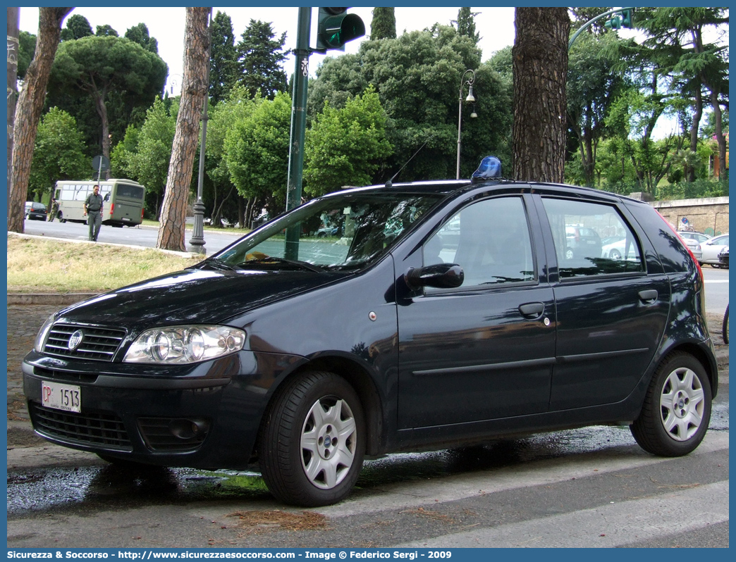 CP 1513
Corpo delle Capitanerie di Porto
Guardia Costiera 
Fiat Punto III serie
Parole chiave: CP;C.P.;GC;G.C.;Guardia;Costiera;Capitaneria;Capitanerie;di;Porto;Fiat;Punto