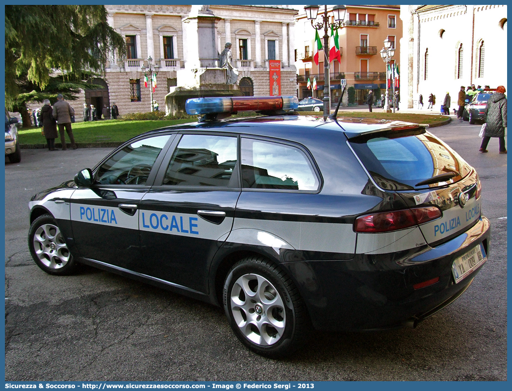 Polizia Locale YA009AH
Polizia Locale
Comune di Vicenza
Alfa Romeo 159 Sportwagon
Allestitore Ciabilli S.r.l.
Parole chiave: Polizia;Locale;Municipale;Vicenza;Alfa Romeo;159;Sportwagon;SW;S.W.;Ciabilli;YA009AH;YA 009 AH