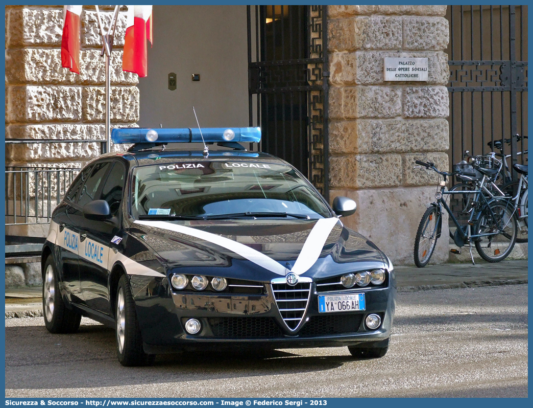 Polizia Locale YA066AH
Polizia Locale
Comune di Vicenza
Alfa Romeo 159 Sportwagon
Allestitore Ciabilli S.r.l.
Parole chiave: Polizia;Locale;Municipale;Vicenza;Alfa Romeo;159;Sportwagon;SW;S.W.;Ciabilli;YA066AH;YA 066 AH