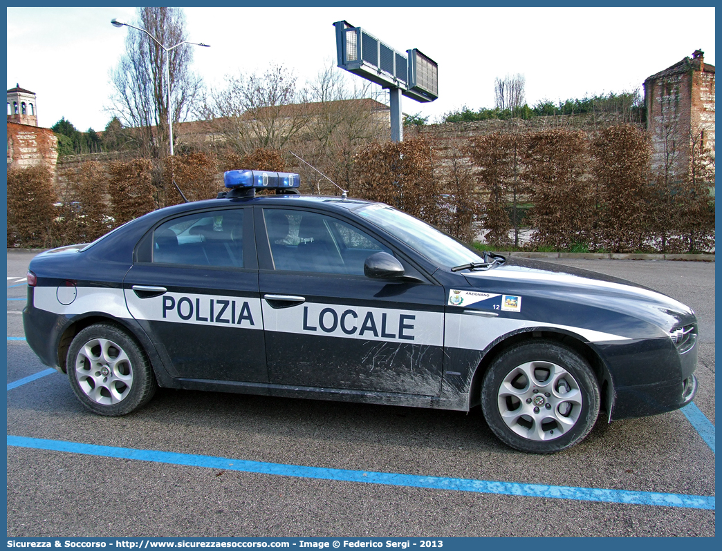 Polizia Locale YA303AC
Polizia Locale
Comune di Arzignano
Alfa Romeo 159
Parole chiave: PL;P.L.;PM;P.M.;Polizia;Locale;Municipale;Arzignano;Alfa Romeo;159