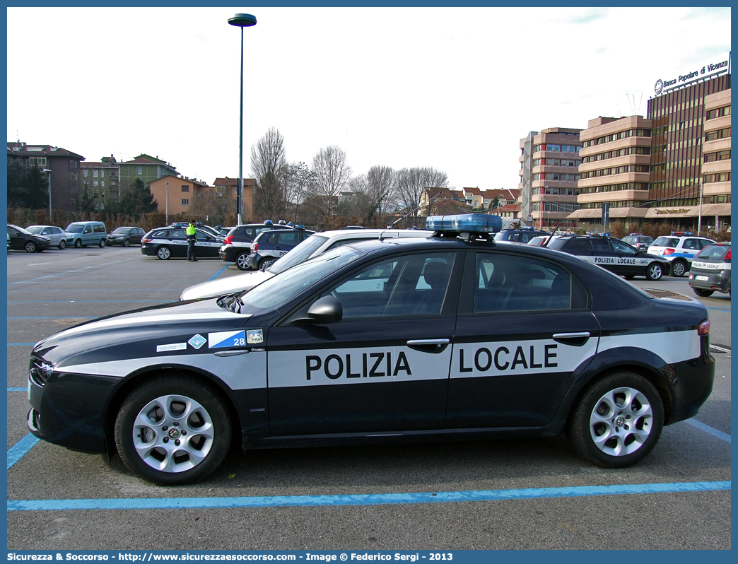 Polizia Locale YA865AA
Polizia Locale
Consorzio Nord Est Vicentino
Alfa Romeo 159
Allestitore Ciabilli S.r.l.
Parole chiave: Municipale;NEVI;Thiene;Chiuppano;Dueville;Caltrano;Sandrigo;Sarcedo;Lusiana;Zanè;Zugliano;Schiavon;Fara Vicentino;Calvene;Lugo di Vicenza;Bolzano Vicentino;Bressanvido;Villaverla;Carrè;Montecchio Precalcino;Monticello Conte Otto;Alfa Romeo;159;YA 865 AA