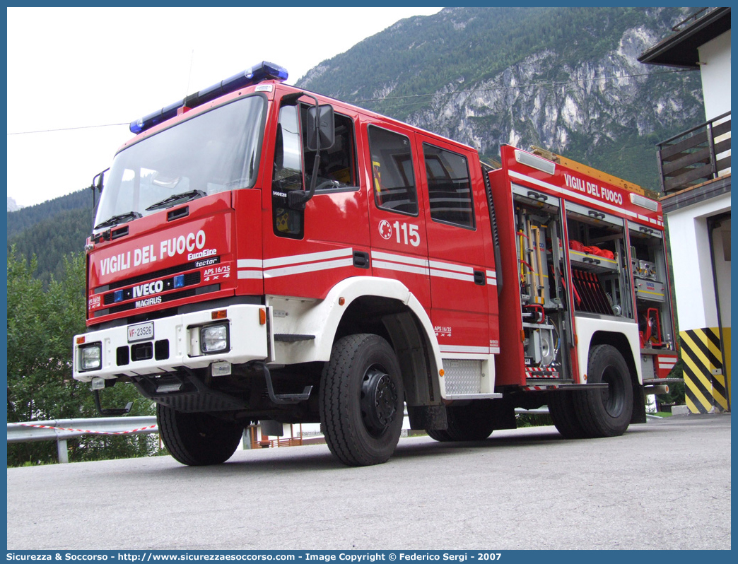 VF 23526
Corpo Nazionale Vigili del Fuoco
Iveco Magirus EuroFire
140E28 4x4 I serie
Parole chiave: VVF;V.V.F.;Corpo;Nazionale;Vigili;del;Fuoco;AutoPompaSerbatoio;APS;A.P.S.;Iveco;Magirus;EuroFire;140E28;4x4