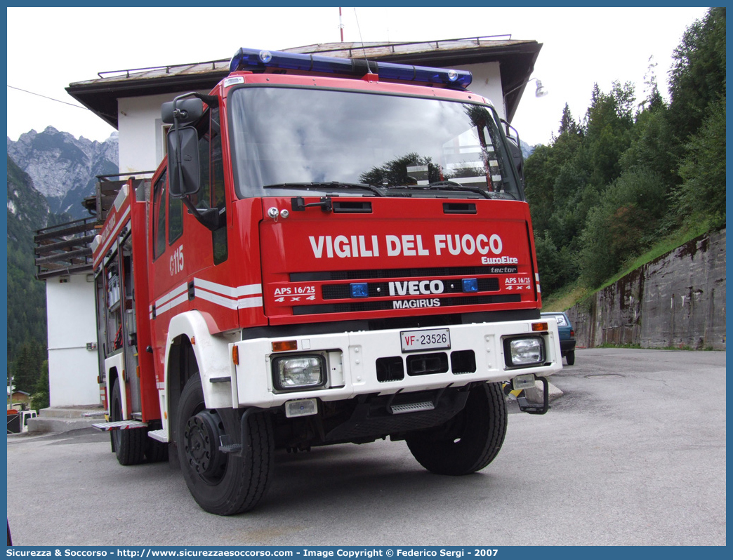 VF 23526
Corpo Nazionale Vigili del Fuoco
Iveco Magirus EuroFire
140E28 4x4 I serie
Parole chiave: VVF;V.V.F.;Corpo;Nazionale;Vigili;del;Fuoco;AutoPompaSerbatoio;APS;A.P.S.;Iveco;Magirus;EuroFire;140E28;4x4