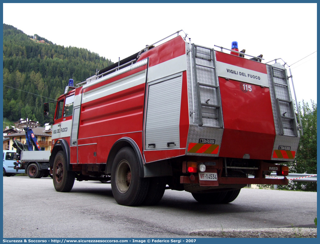 VF 14534
Corpo Nazionale Vigili del Fuoco
Iveco 160NC
Allestitore Baribbi S.p.A.
Parole chiave: VVF;V.V.F.;Corpo;Nazionale;Vigili;del;Fuoco;ABP;A.B.P.;AutoBottePompa;AutoBotte;Fiat;Iveco;160NC;160;NC