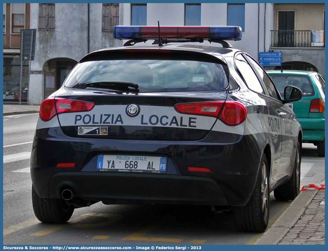 Polizia Locale YA668AL
Polizia Locale
Comune di Conselve
Alfa Romeo Nuova Giulietta
I serie
Allestitore Maritan S.r.l.
Parole chiave: PL;P.L.;PM;P.M.;Polizia;Municipale;Locale;Conselve;Alfa Romeo;Nuova Giulietta;Maritan;Alberto