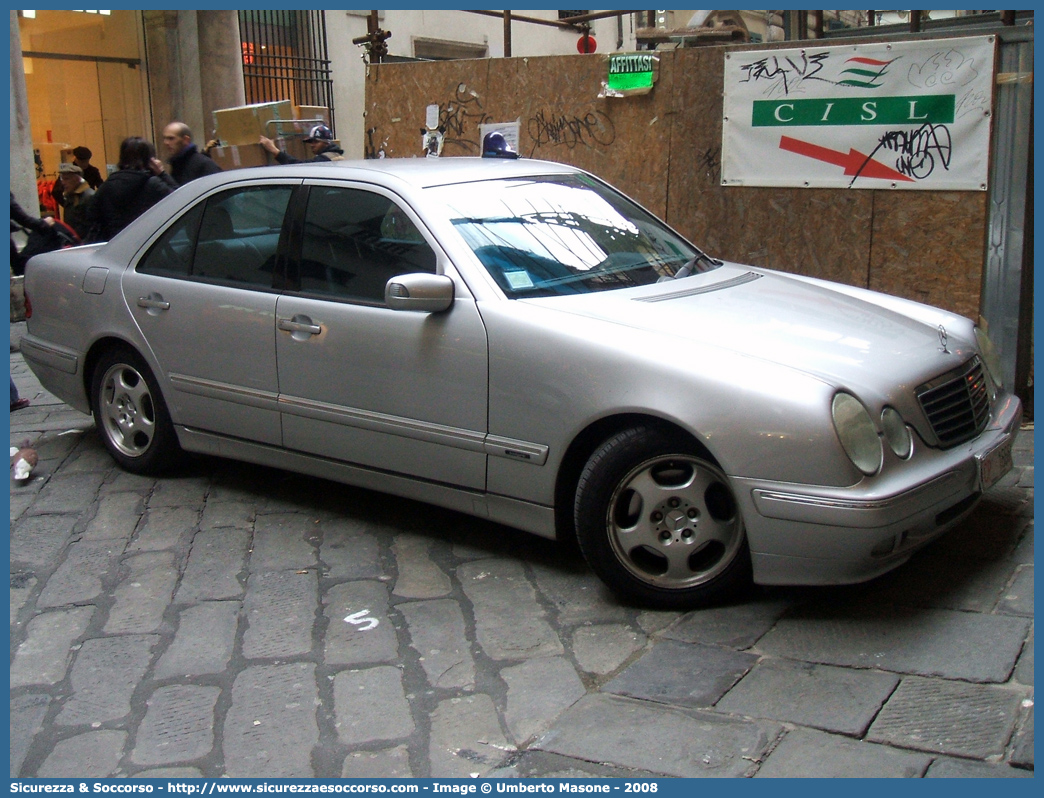 CP 1666
Corpo delle Capitanerie di Porto
Guardia Costiera 
Mercedes Benz Classe E I serie
Parole chiave: Guardia Costiera;Capitaneria di Porto;Mercedes;Mercedes Benz;E270;E