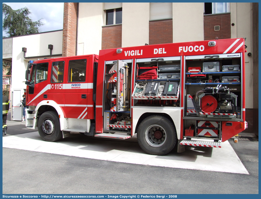 VF 21276
Corpo Nazionale Vigili del Fuoco
Iveco Magirus EuroTech 190E31
"Firetech"
Parole chiave: VVF;V.V.F.;Corpo;Nazionale;Vigili;del;Fuoco;AutoPompaSerbatoio;APS;A.P.S.;Iveco;Magirus;EuroTech;FireTech;190E31