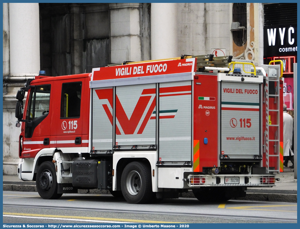 VF 30238
Corpo Nazionale Vigili del Fuoco
Iveco Magirus EuroCargo 120-220L IV serie
Parole chiave: VVF;V.V.F.;Corpo;Nazionale;Vigili;del;Fuoco;AutoPompaSerbatoio;APS;A.P.S.;Iveco;Magirus;EuroCargo;120-220L;120 - 220L