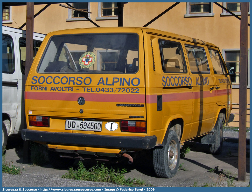 -
Corpo Nazionale
Soccorso Alpino e Speleologico
Delegazione Alpina
I Friuli Venezia Giulia
Stazione di Forni Avoltri
Volkswagen Transporter T3
Parole chiave: CNSAS;C.N.S.A.S.;Corpo;Nazionale;Soccorso;Alpino;Speleologico;Friuli;Venezia;Giulia;SAFVG;S.A.F.V.G.;Volkswagen;Transporter;T3;T 3