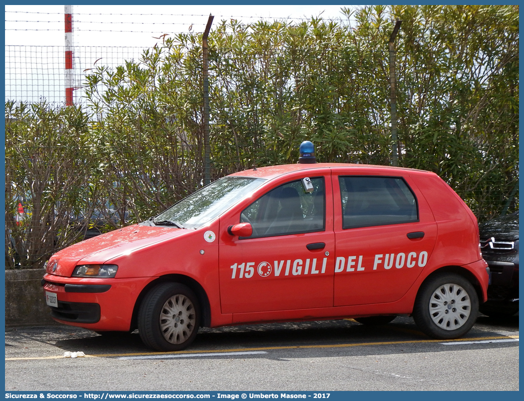 VF 22037
Corpo Nazionale Vigili del Fuoco
Nucleo Elicotteri
Fiat Punto II serie
Parole chiave: VF;V.F.;VVF;V.V.F.;Corpo;Nazionale;Vigili del Fuoco;Vigili;Fuoco;Elicotteri;Fiat;Punto