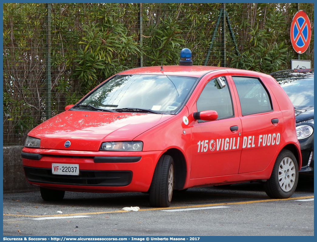 VF 22037
Corpo Nazionale Vigili del Fuoco
Nucleo Elicotteri
Fiat Punto II serie
Parole chiave: VF;V.F.;VVF;V.V.F.;Corpo;Nazionale;Vigili del Fuoco;Vigili;Fuoco;Elicotteri;Fiat;Punto