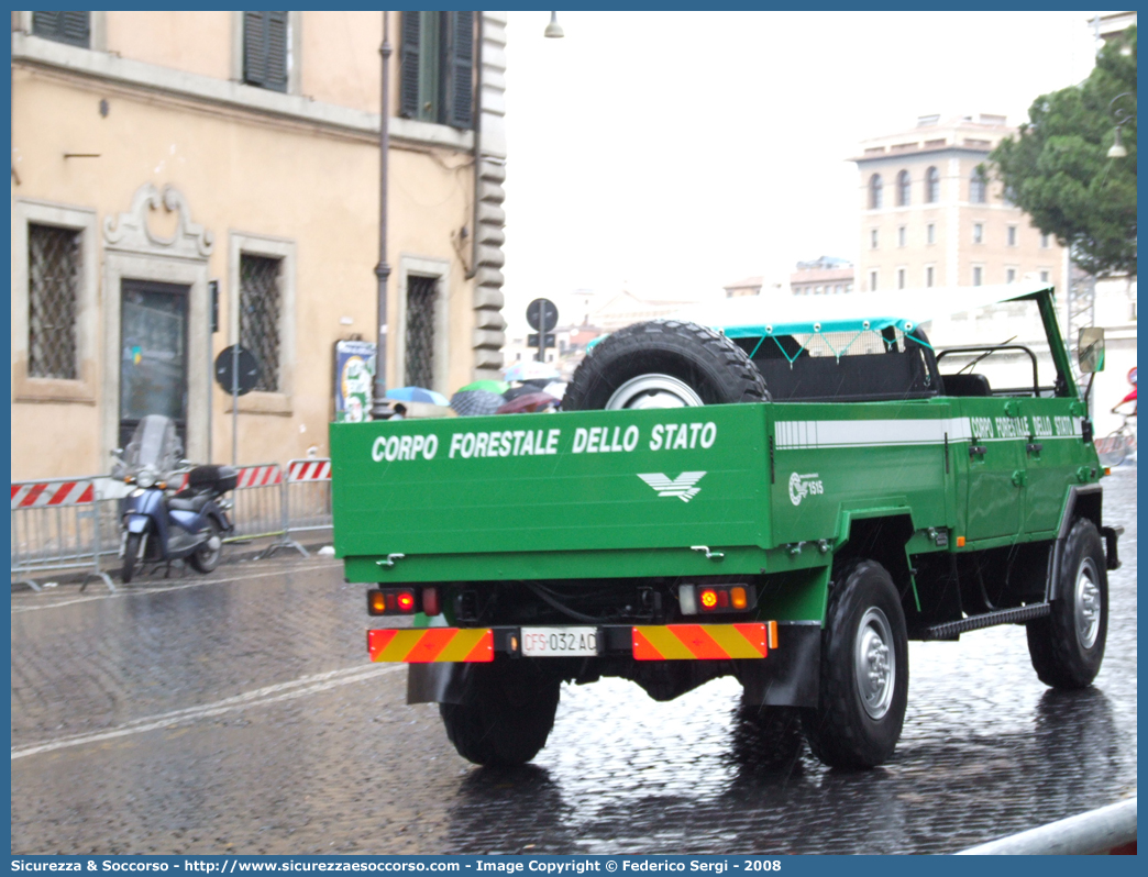 CFS 032AC
Corpo Forestale dello Stato
Iveco 40-10WM
Parole chiave: Corpo;Forestale;Stato;Corpo Forestale dello Stato;CFS;C.F.S.;Iveco;40-10WM;40-10 WM;VM90;VM 90;032AC;032 AC