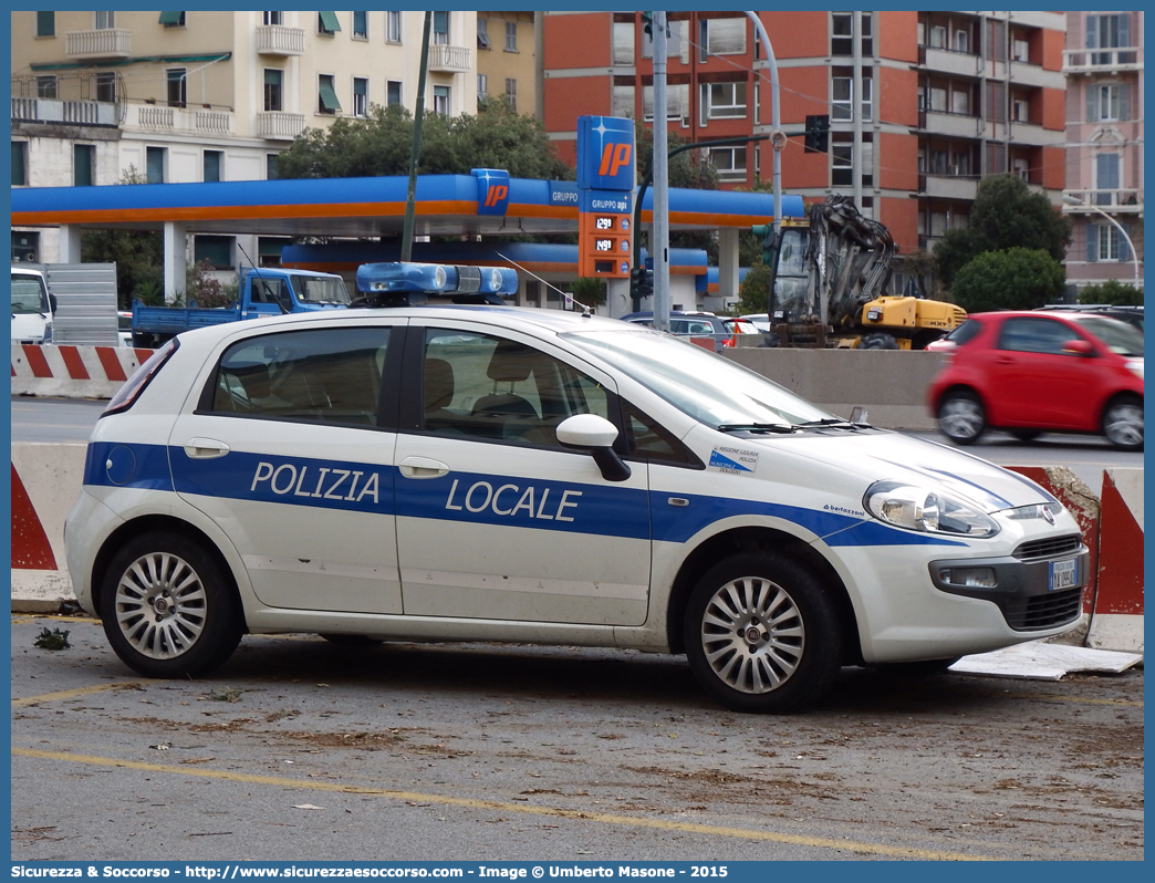 Polizia Locale YA099AD
Polizia Locale
Comune di Dolcedo
Fiat Punto Evo
Allestitore Bertazzoni S.r.l.
Parole chiave: Polizia;Municipale;Locale;Dolcedo;Fiat;Punto;Evo;Bertazzoni;YA099AD;YA 099 AD