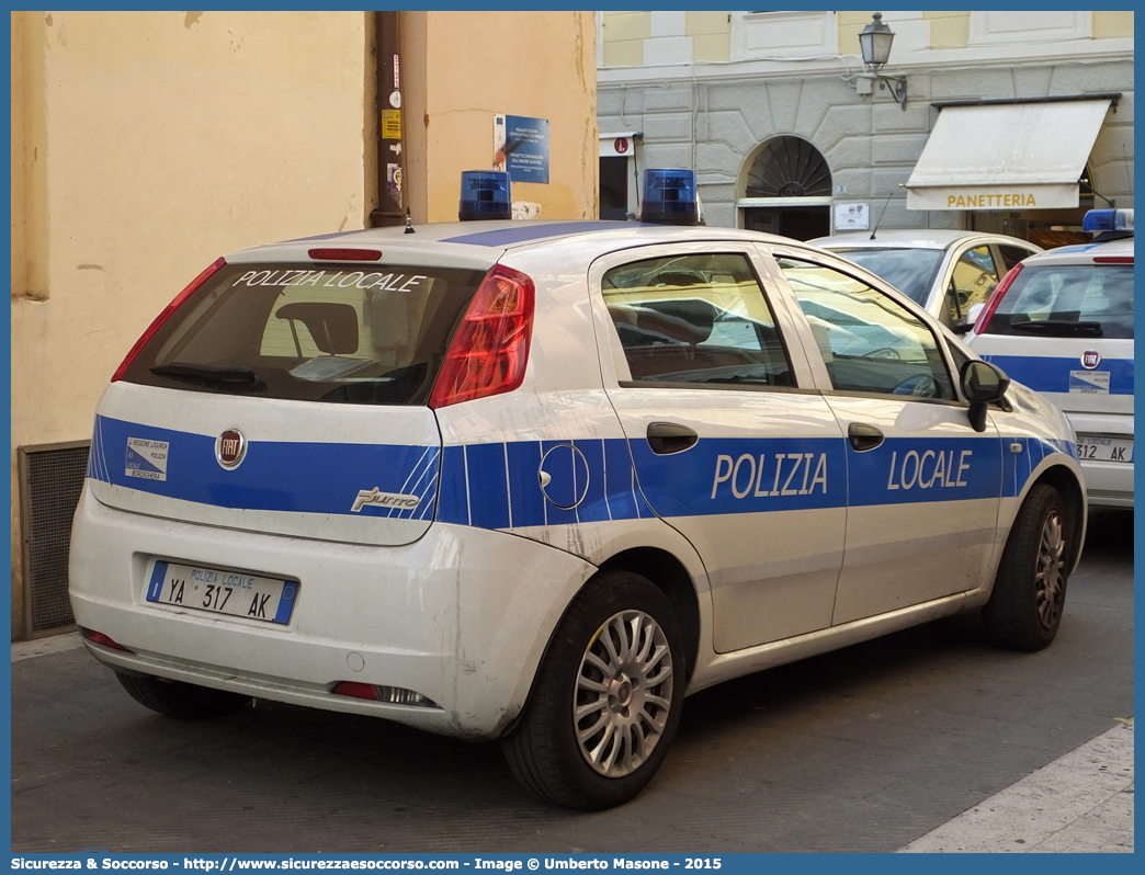 Polizia Locale YA317AK
Polizia Locale
Comune di Bordighera
Fiat Grande Punto
Parole chiave: Polizia;Municipale;Locale;Bordighera;Fiat;Grande Punto;YA317AK;YA 317 AK