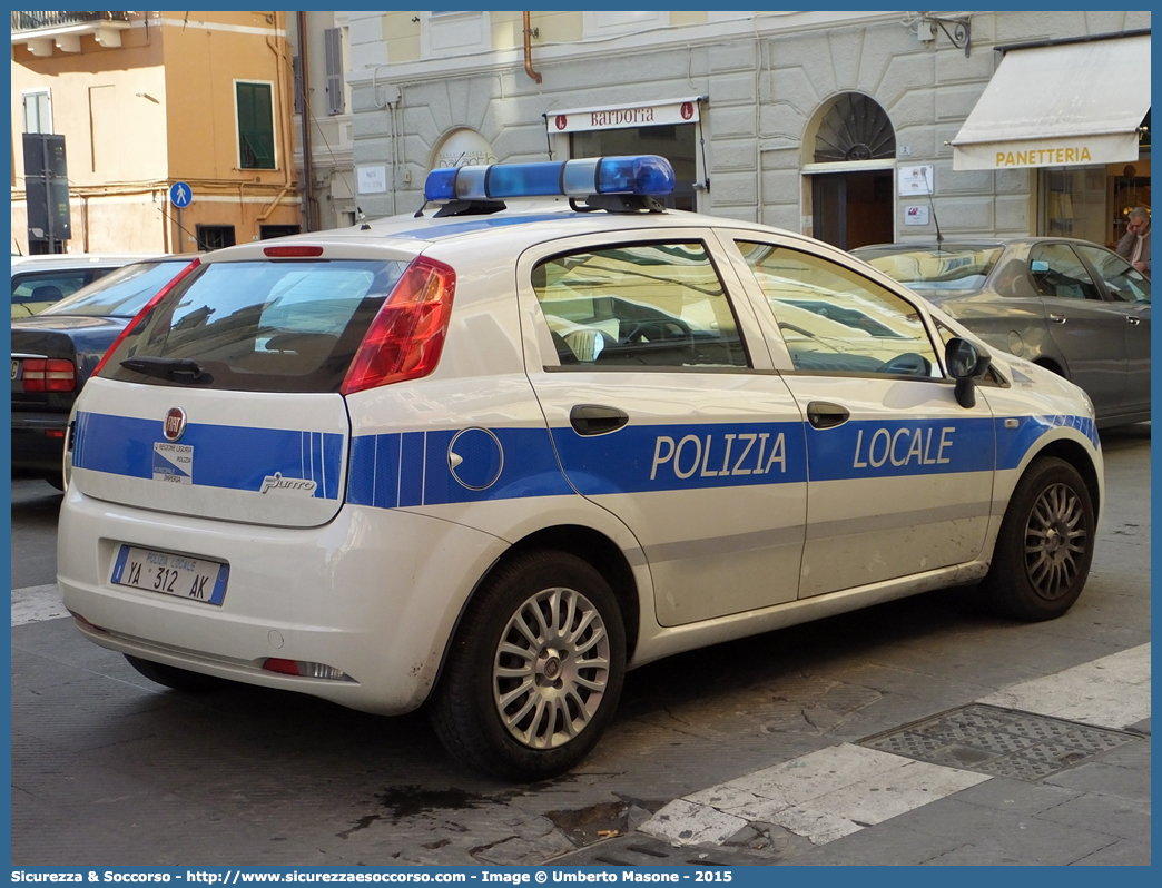 Polizia Locale YA312AK
Polizia Locale
Comune di Imperia
Fiat Grande Punto
Parole chiave: Polizia;Locale;Municipale;Imperia;Fiat;Grande Punto;YA312AK;YA 312 AK